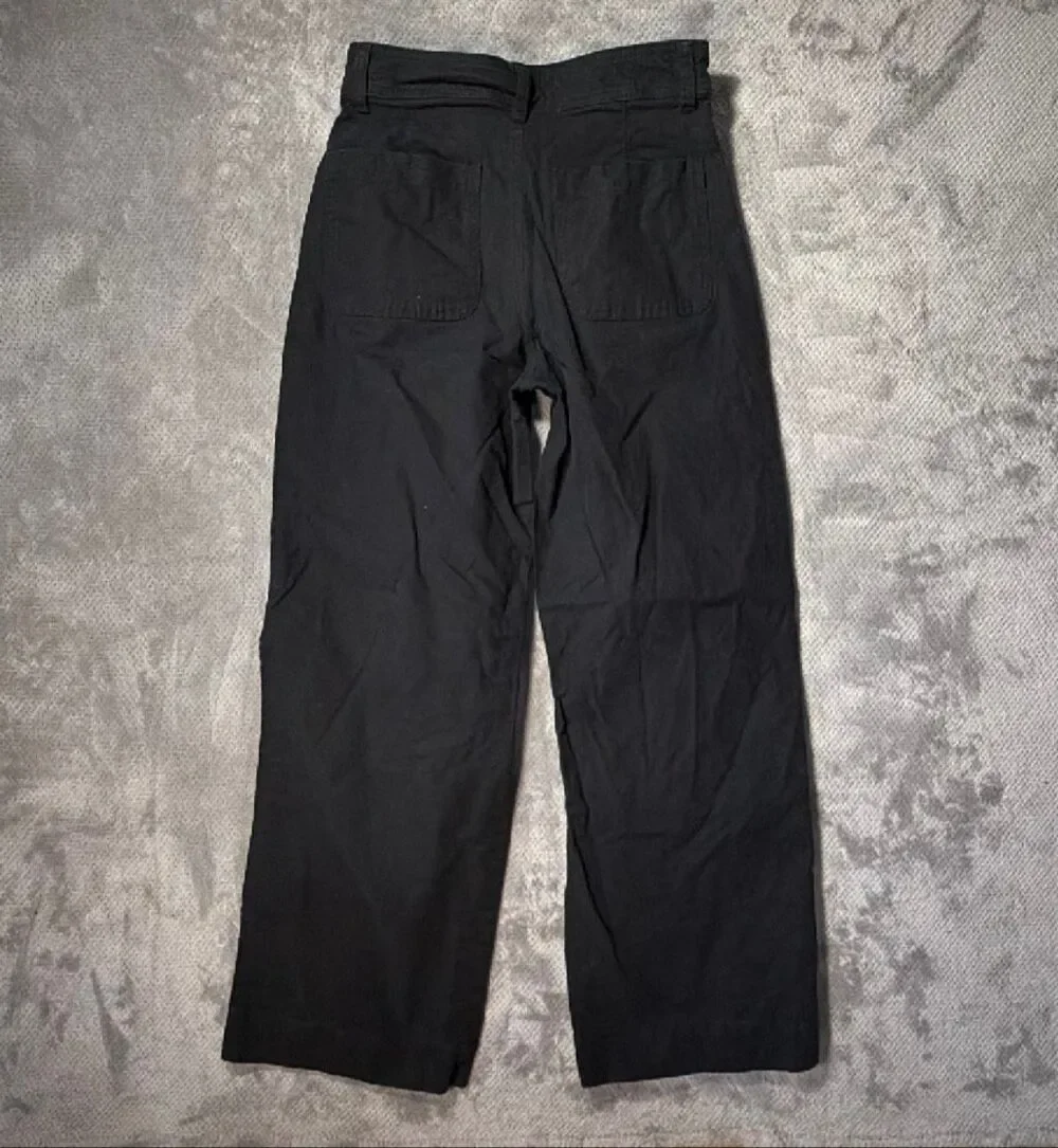 Old Navy Extra High Rise Wide Leg Size 4 Black Non Ripped Jeans 28” waist #1600